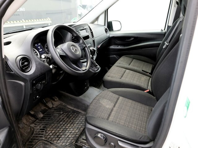 MERCEDES-BENZ Vito114CDI KA lang ,Klima,Sortimo Regalsystem... - Furgão compacto: foto 2 MERCEDES-BENZ Vito114CDI KA lang ,Klima,Sortimo Regalsystem... - Furgão compacto: foto 2
