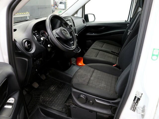 MERCEDES-BENZ Vito114CDI KA lang ,Klima,Sortimo Regalsystem... - Furgão compacto: foto 2 MERCEDES-BENZ Vito114CDI KA lang ,Klima,Sortimo Regalsystem... - Furgão compacto: foto 2