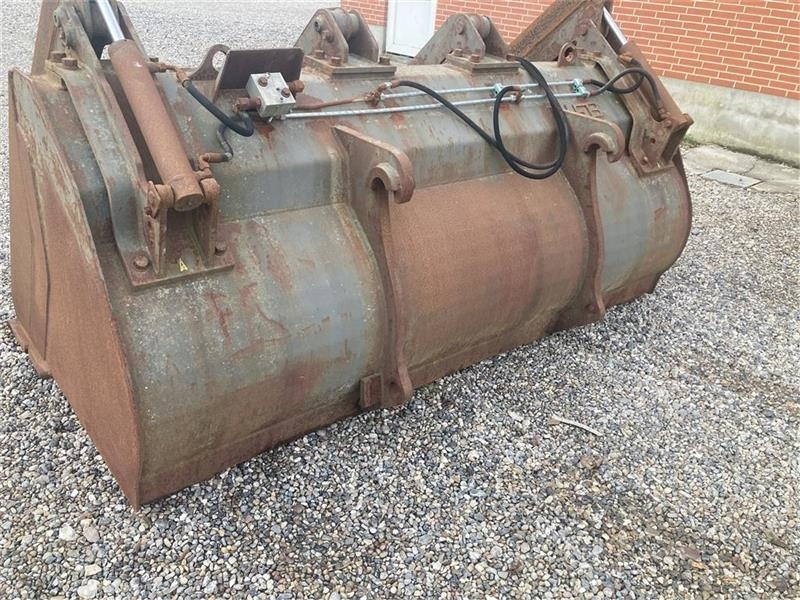 Kirk SILOSKOVL MED VOLVOBESLAG - Equipamento para silagem: foto 1 Kirk SILOSKOVL MED VOLVOBESLAG - Equipamento para silagem: foto 1