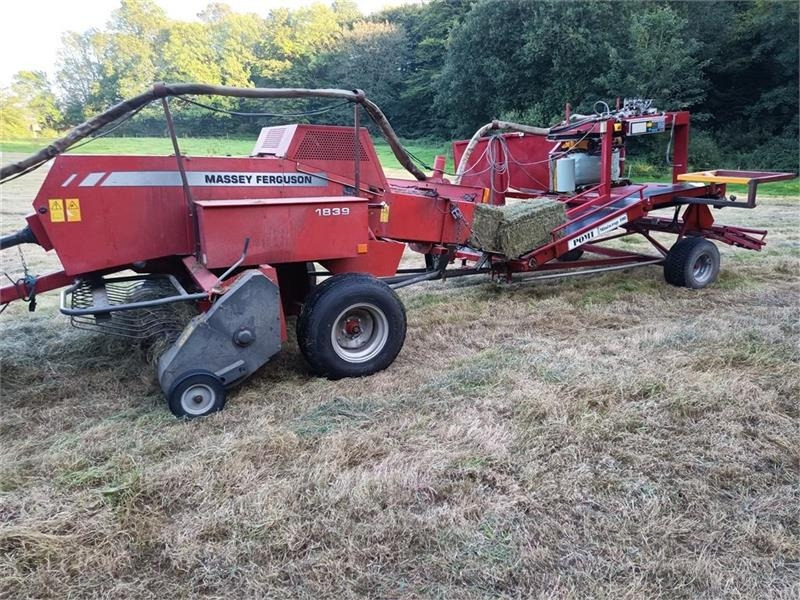 Pomi Mini 100 MF 1839  - Empacotador de fardos: foto 3 Pomi Mini 100 MF 1839  - Empacotador de fardos: foto 3