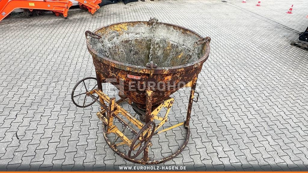 Silo de cimento Betonsilo Krankübel Betonbombe 750 l 1016 H: foto 6 Silo de cimento Betonsilo Krankübel Betonbombe 750 l 1016 H: foto 6