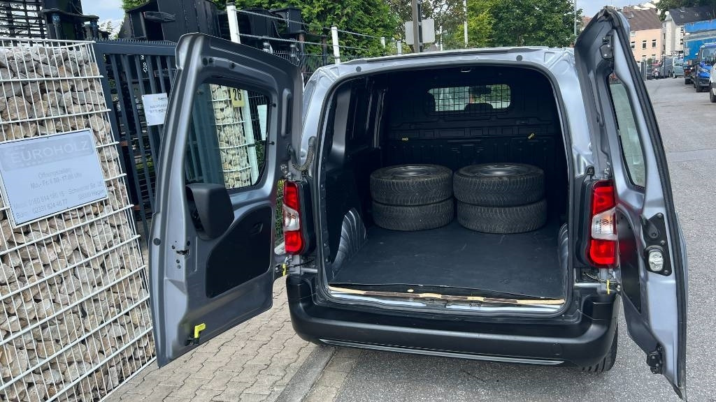 Carrinha de contentor Citroën Berlingo 1.5 Blue HDI, Kasten, 8 Reifen, Klima: foto 18
