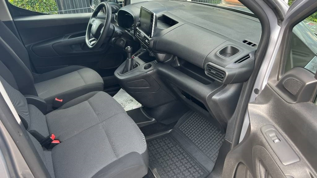 Carrinha de contentor Citroën Berlingo 1.5 Blue HDI, Kasten, 8 Reifen, Klima: foto 14