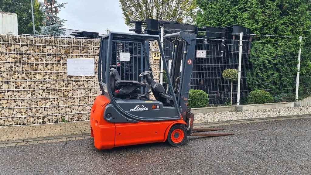 Linde E 14-02, Tripplex bis 4,5 m, Hubkraft 1.400 kg - Empilhadeira elétrica: foto 2 Linde E 14-02, Tripplex bis 4,5 m, Hubkraft 1.400 kg - Empilhadeira elétrica: foto 2