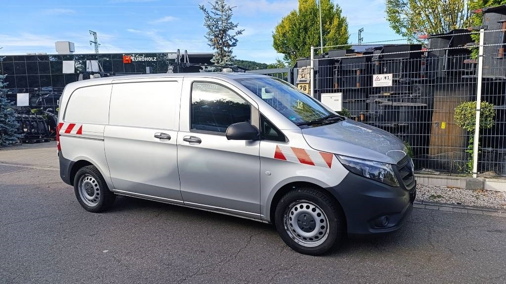 Mercedes-Benz Vito 114 CDI Allrad-Werkstattschränke-Standheizung - Carrinha de contentor: foto 3 Mercedes-Benz Vito 114 CDI Allrad-Werkstattschränke-Standheizung - Carrinha de contentor: foto 3