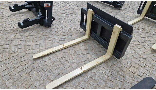 Big Palettengabel 2 t mit Bobcat 90 cm Aufnahme - Garfos de Equipamento de movimentação: foto 3 Big Palettengabel 2 t mit Bobcat 90 cm Aufnahme - Garfos de Equipamento de movimentação: foto 3