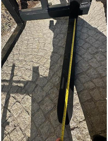Big Palettengabel 3,5 t mit Merlo Aufnahme 120 cm FEM 3 Träggerahmen - Garfos de Equipamento de movimentação: foto 5 Big Palettengabel 3,5 t mit Merlo Aufnahme 120 cm FEM 3 Träggerahmen - Garfos de Equipamento de movimentação: foto 5