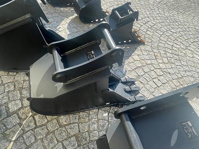 Big Tieflöffel 30 cm mit Lehnhoff MS03 Symlock Aufnahme - Balde: foto 2 Big Tieflöffel 30 cm mit Lehnhoff MS03 Symlock Aufnahme - Balde: foto 2