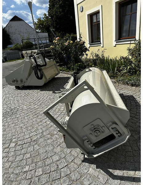 Cat LT18B TILLER - Maquina para lavrar a terra: foto 5 Cat LT18B TILLER - Maquina para lavrar a terra: foto 5