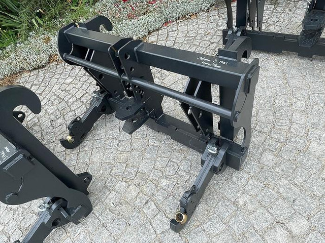 Big Adapter Kramer / Claas Scorpion auf 3 Punkt Aufnahme - Equipamento: foto 1 Big Adapter Kramer / Claas Scorpion auf 3 Punkt Aufnahme - Equipamento: foto 1