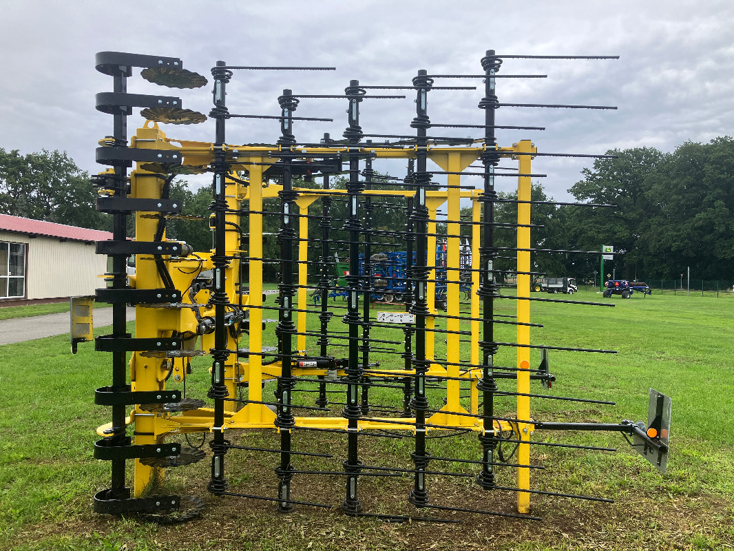 Bednar Striegel-Pro PN 6000 - Equipamento de fertilização: foto 5 Bednar Striegel-Pro PN 6000 - Equipamento de fertilização: foto 5