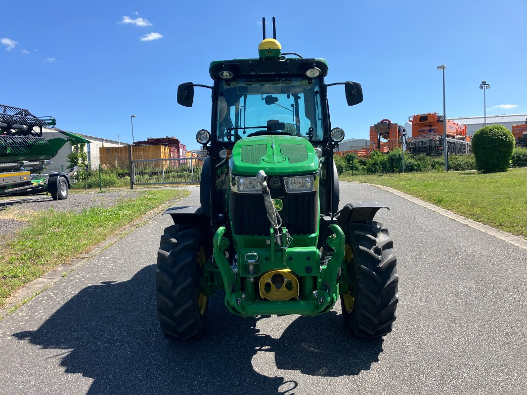 Trator John Deere 5090GF mit RTK- Lenksystem/ FKH/FZW: foto 13 Trator John Deere 5090GF mit RTK- Lenksystem/ FKH/FZW: foto 13