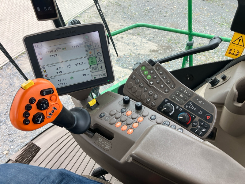 Colheitadeira John Deere 8600 mit Kemper 460 StalkBuster und 639 PickUp: foto 22