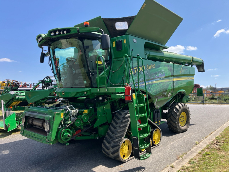 John Deere S780 Raupe mit 630X Schneidwerk - Ceifeira debulhadora: foto 1 John Deere S780 Raupe mit 630X Schneidwerk - Ceifeira debulhadora: foto 1