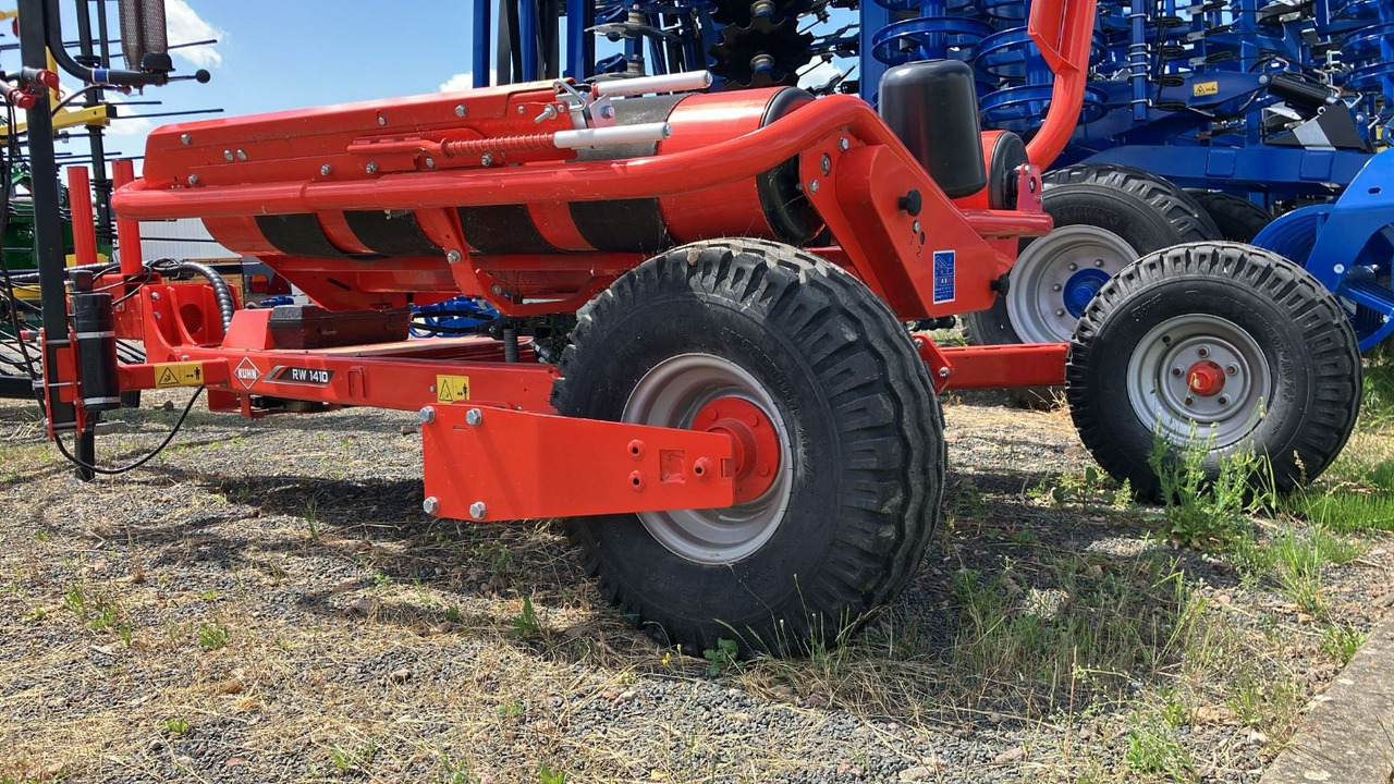 Kuhn RW 1410C - Empacotador de fardos: foto 2 Kuhn RW 1410C - Empacotador de fardos: foto 2