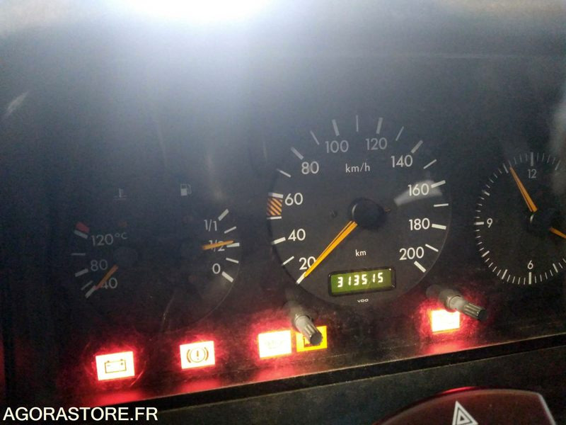 334-AFA-49 /Mercedes Sprinter avec Hayon Hydraulique - Furgão: foto 1 334-AFA-49 /Mercedes Sprinter avec Hayon Hydraulique - Furgão: foto 1