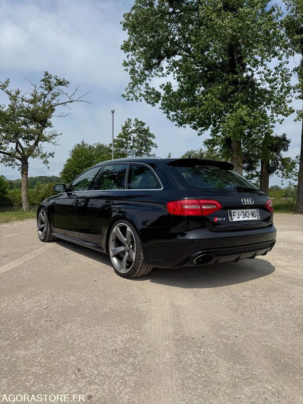 AUDI A4 RS4 - 2013 - 155 000KM - Automóvel: foto 3 AUDI A4 RS4 - 2013 - 155 000KM - Automóvel: foto 3