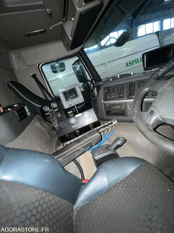 Varredora urbana BALAYEUSE VOLVO BLANC 6 ROUES - ANNEE 2013 - 245000KMS: foto 6