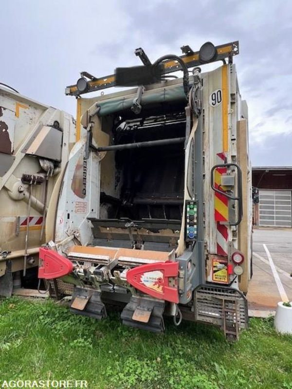 BENNE A ORDURES MENAGERES RENAULT - Caminhão de lixo: foto 4 BENNE A ORDURES MENAGERES RENAULT - Caminhão de lixo: foto 4