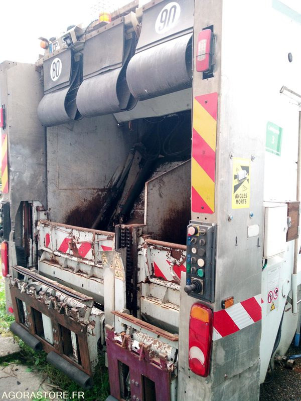 Bom Renault 320DXI - Caminhão de lixo: foto 5 Bom Renault 320DXI - Caminhão de lixo: foto 5