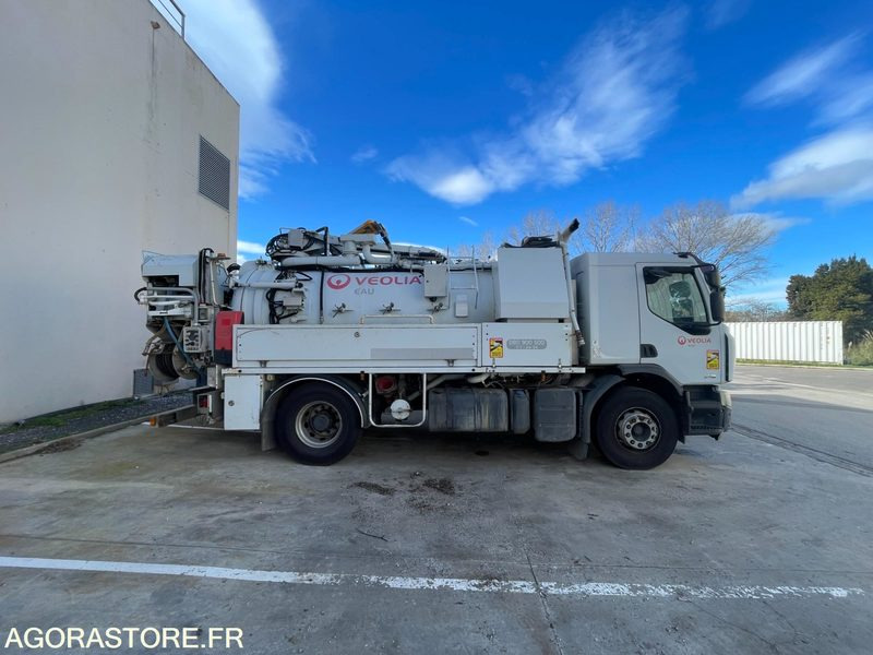 CAMION RENAULT19 HYDROCURER HUWER - 2018 / 341 258 KM - Caminhão limpa fossa: foto 2 CAMION RENAULT19 HYDROCURER HUWER - 2018 / 341 258 KM - Caminhão limpa fossa: foto 2