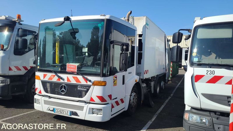 CG 622 LE - MERCEDES ECONIC 2633 - 2013 - 203000KM - Caminhão de lixo: foto 1 CG 622 LE - MERCEDES ECONIC 2633 - 2013 - 203000KM - Caminhão de lixo: foto 1