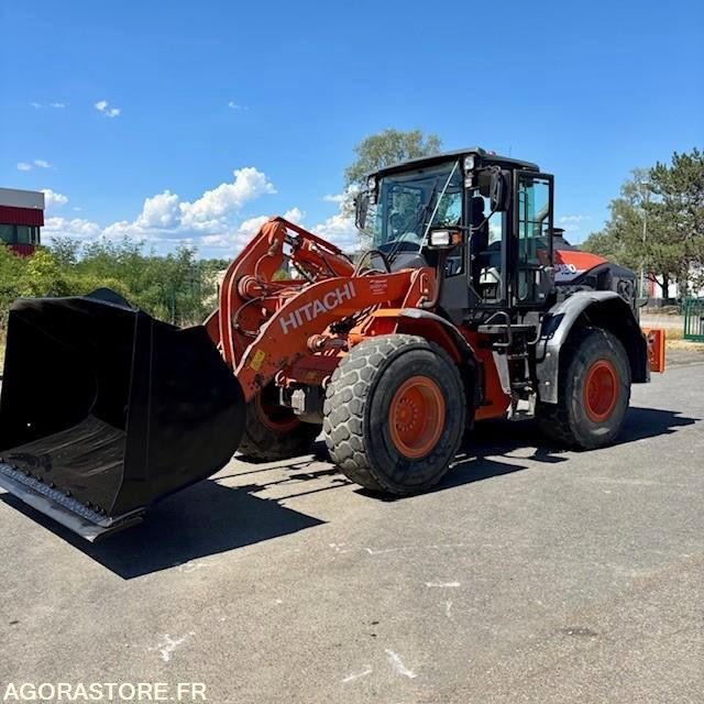 CHARGEUR HITACHI ZW180-6 2019 9270 HEURES - Carregadeira: foto 1 CHARGEUR HITACHI ZW180-6 2019 9270 HEURES - Carregadeira: foto 1