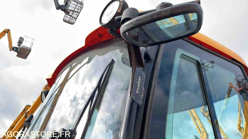 CHARGEUR JCB 406T4 - 2018 / 2053H (KUB850010568) - Carregadeira: foto 5 CHARGEUR JCB 406T4 - 2018 / 2053H (KUB850010568) - Carregadeira: foto 5