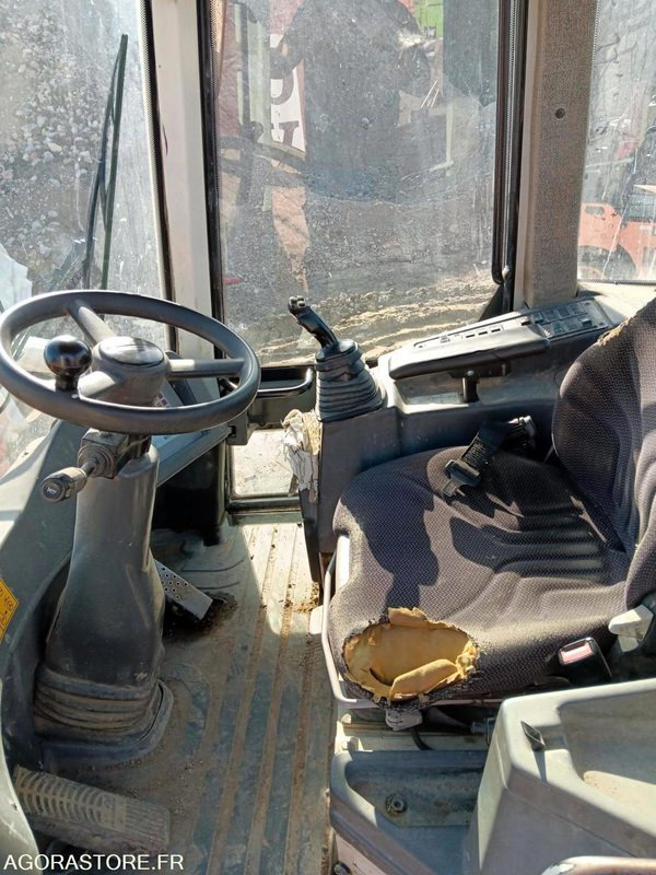CHARGEUSE/PNEUS LIEBHERR L509 -- 2009 -- 14709 HEURES - Carregadeira: foto 5 CHARGEUSE/PNEUS LIEBHERR L509 -- 2009 -- 14709 HEURES - Carregadeira: foto 5