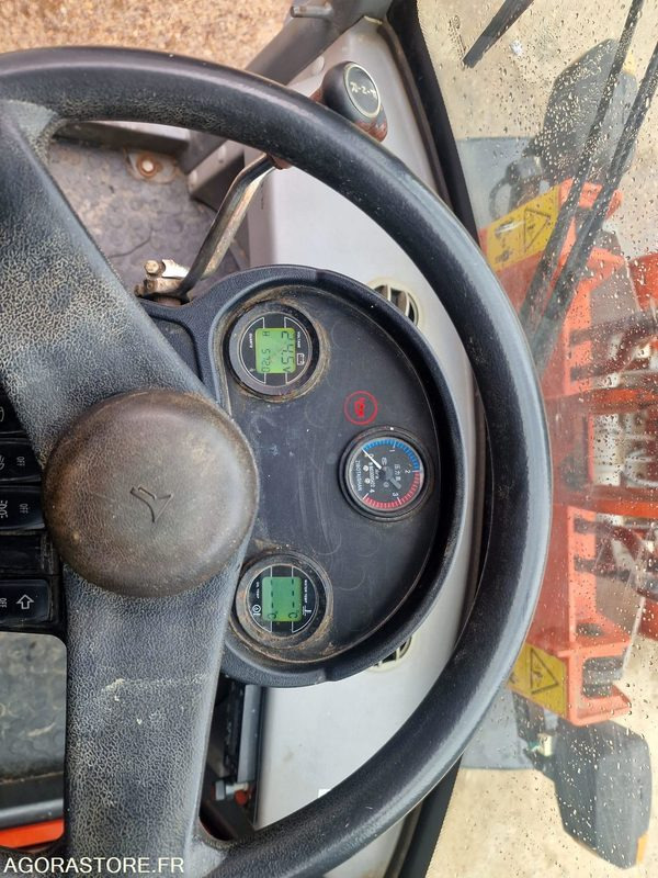 CHARGEUSE SUR PNEUS EVERUN ER08 EASY DIESEL 24CV - 2017 - 580 heures - Carregadeira: foto 5 CHARGEUSE SUR PNEUS EVERUN ER08 EASY DIESEL 24CV - 2017 - 580 heures - Carregadeira: foto 5