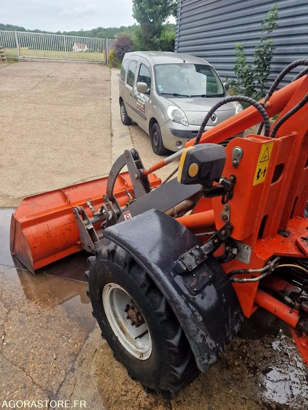 CHARGEUSE SUR PNEUS EVERUN ER08 EASY DIESEL 24CV - 2017 - 580 heures - Carregadeira: foto 4 CHARGEUSE SUR PNEUS EVERUN ER08 EASY DIESEL 24CV - 2017 - 580 heures - Carregadeira: foto 4