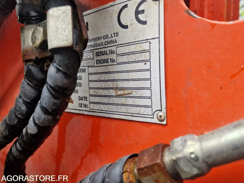 CHARGEUSE SUR PNEUS EVERUN ER08 EASY DIESEL 24CV - 2017 - 580 heures - Carregadeira: foto 3 CHARGEUSE SUR PNEUS EVERUN ER08 EASY DIESEL 24CV - 2017 - 580 heures - Carregadeira: foto 3