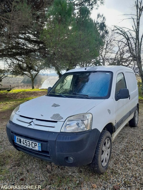 CITROEN BERLIGO 4X4 DANGEL - 124000 KM - 2008 - Furgão compacto: foto 1 CITROEN BERLIGO 4X4 DANGEL - 124000 KM - 2008 - Furgão compacto: foto 1