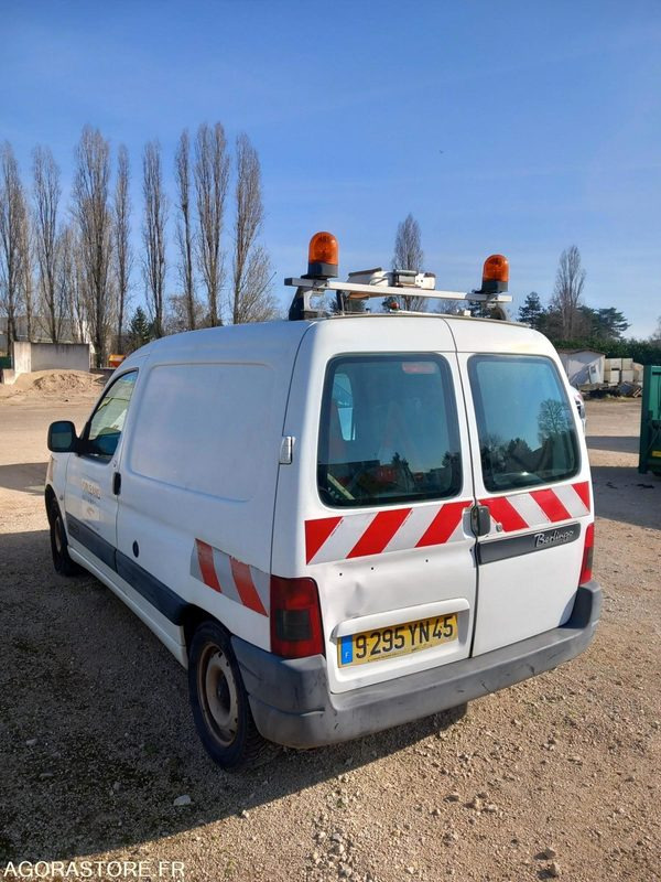 CITROEN BERLINGO - 2004 - 96000KM - Furgão compacto: foto 2 CITROEN BERLINGO - 2004 - 96000KM - Furgão compacto: foto 2