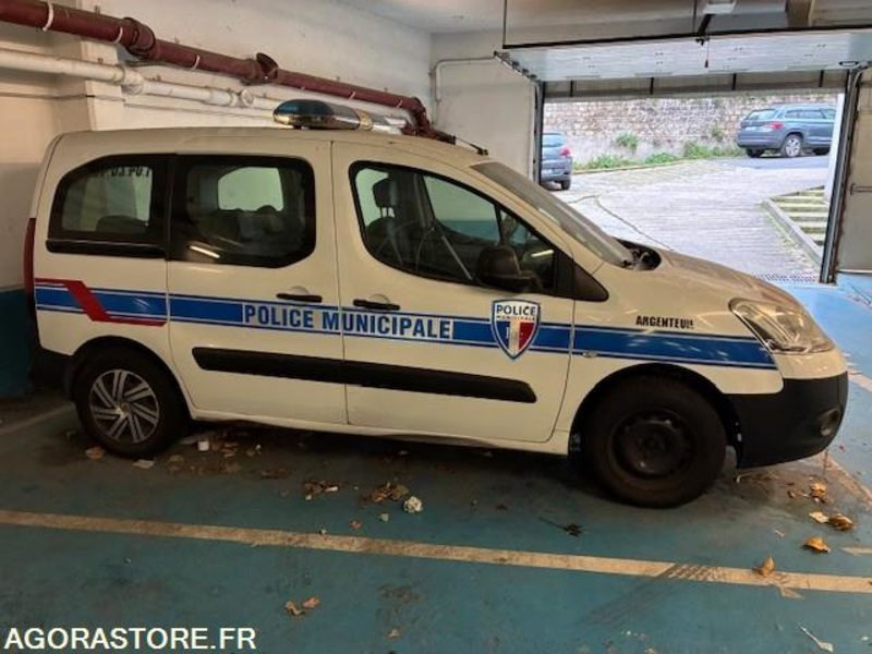 CITROEN BERLINGO - 2013 - 72200kms - Automóvel: foto 3 CITROEN BERLINGO - 2013 - 72200kms - Automóvel: foto 3