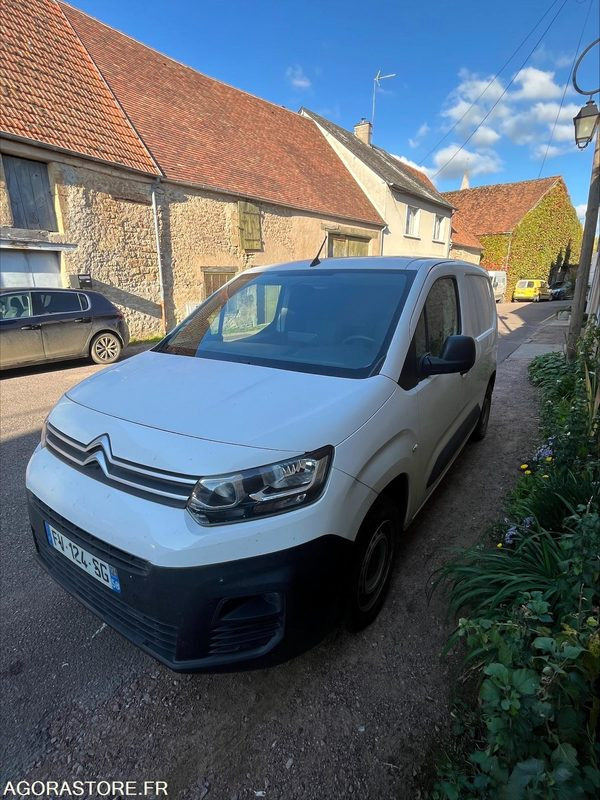 CITROEN BERLINGO ISOTHERME (portage de repas) - Furgão compacto: foto 1 CITROEN BERLINGO ISOTHERME (portage de repas) - Furgão compacto: foto 1