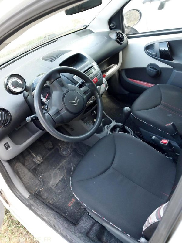 CITROEN C1 - 2011 - 42667KM - Automóvel: foto 2 CITROEN C1 - 2011 - 42667KM - Automóvel: foto 2