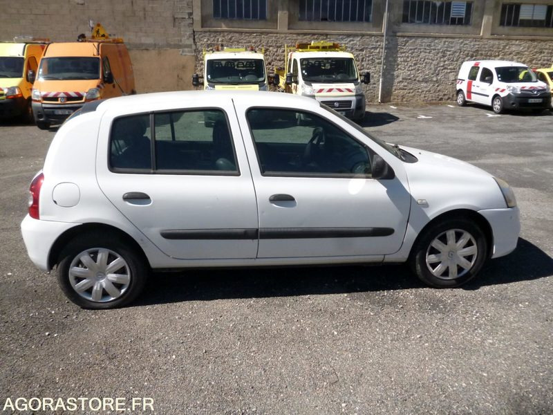 CLIO 2 ESSENCE - Automóvel: foto 4 CLIO 2 ESSENCE - Automóvel: foto 4