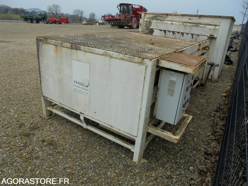 COMPACTEUR DECHET - PRESSOR AN 2006 - Equipamento de construção: foto 2 COMPACTEUR DECHET - PRESSOR AN 2006 - Equipamento de construção: foto 2