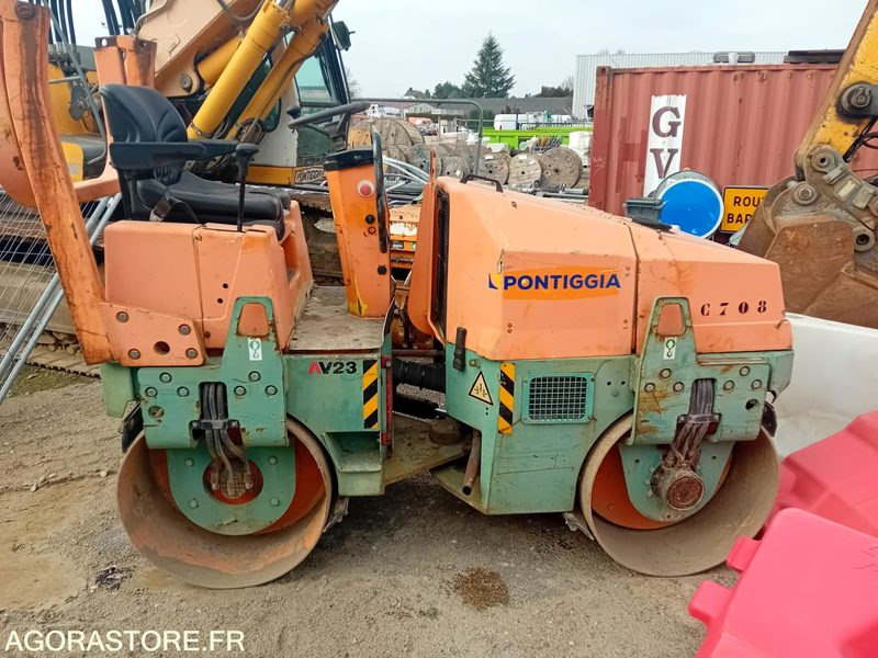 COMPACTEUR TANDEM AMMANN AV23-2 -- 2001 -- ENVIRON 800 HEURES - Rolo: foto 3 COMPACTEUR TANDEM AMMANN AV23-2 -- 2001 -- ENVIRON 800 HEURES - Rolo: foto 3