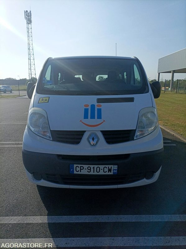 CP-910-CW - Roulant - RENAULT TRAFIC - VP - 9 Places - 308 000 Kms - Micro-ônibus, Furgão de passageiros: foto 3 CP-910-CW - Roulant - RENAULT TRAFIC - VP - 9 Places - 308 000 Kms - Micro-ônibus, Furgão de passageiros: foto 3