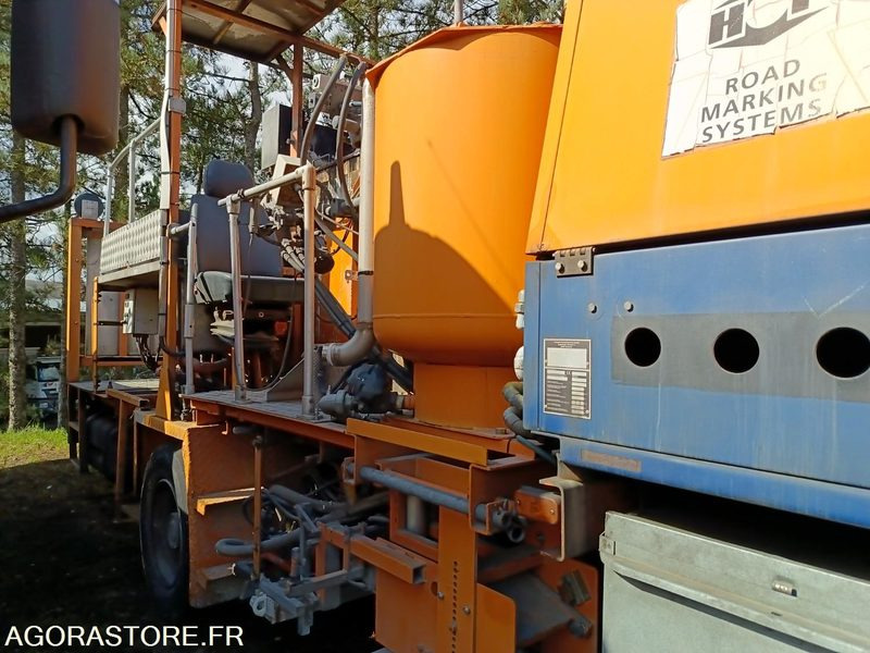 Camion Renault Midlum machine à spray peinture BE-892-HC - Caminhão: foto 4 Camion Renault Midlum machine à spray peinture BE-892-HC - Caminhão: foto 4