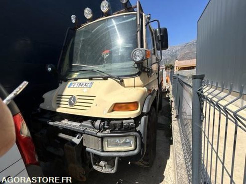 MERCEDES UNIMOG - 2002 - 494504KM - FV194XC - Caminhão: foto 2 MERCEDES UNIMOG - 2002 - 494504KM - FV194XC - Caminhão: foto 2