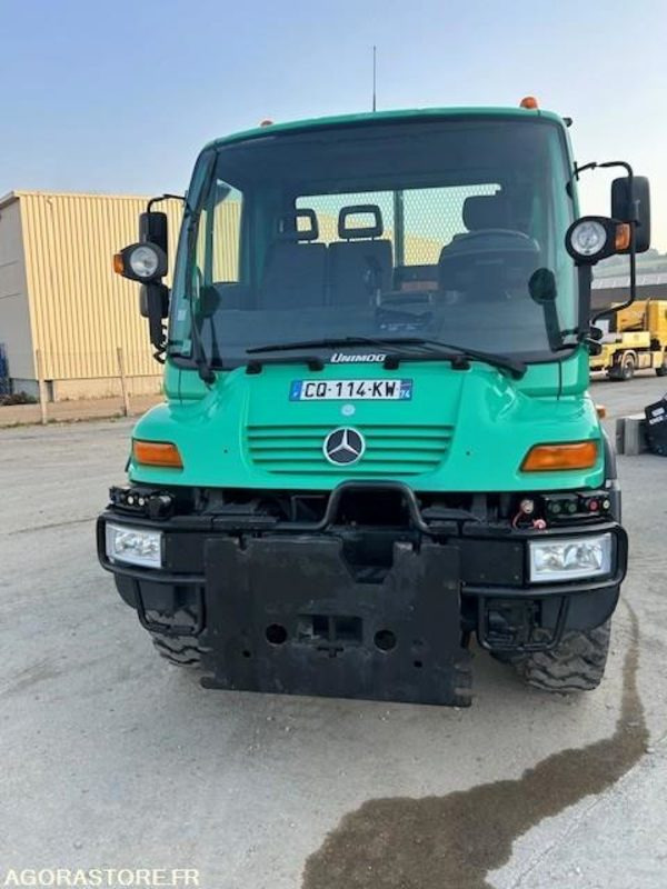 MERCEDES UNIMOG U300C VERSION COMMUNALE 2003 38210 KM + EPAREUSE CMV 450GP - Caminhão: foto 5 MERCEDES UNIMOG U300C VERSION COMMUNALE 2003 38210 KM + EPAREUSE CMV 450GP - Caminhão: foto 5