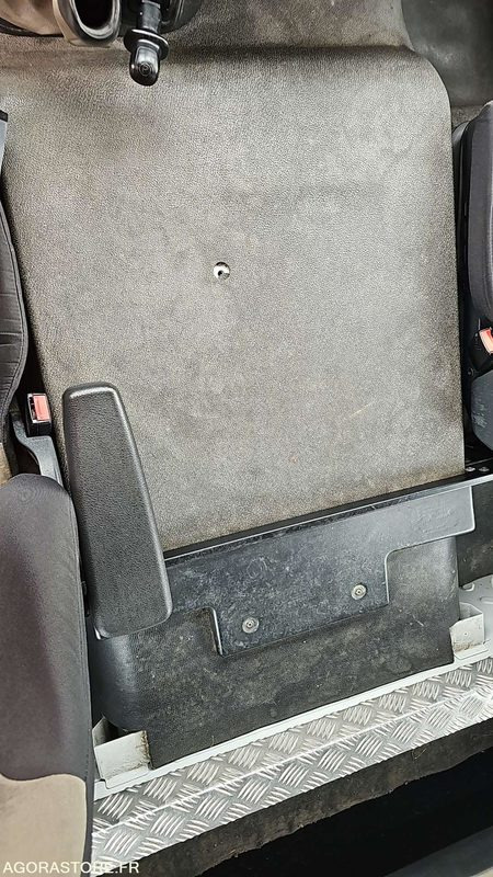 Locação de  PORTEUR BACHE RENAULT MIDLUM - 2009 - 476000kms PORTEUR BACHE RENAULT MIDLUM - 2009 - 476000kms: foto 11