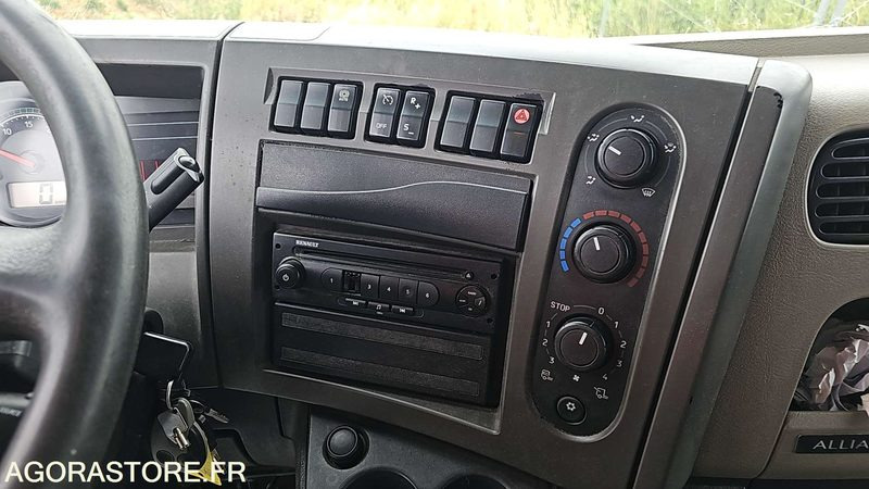 Locação de  PORTEUR BACHE RENAULT MIDLUM - 2009 - 476000kms PORTEUR BACHE RENAULT MIDLUM - 2009 - 476000kms: foto 18