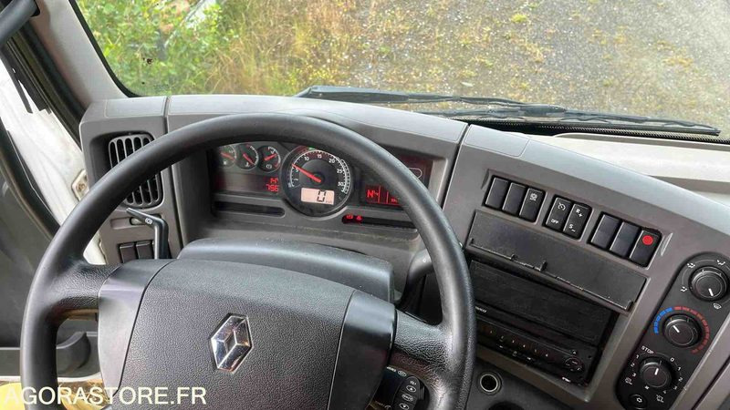 Locação de RENAULT 270 DXI - 2010 - 335258kms RENAULT 270 DXI - 2010 - 335258kms: foto 6 Locação de RENAULT 270 DXI - 2010 - 335258kms RENAULT 270 DXI - 2010 - 335258kms: foto 6