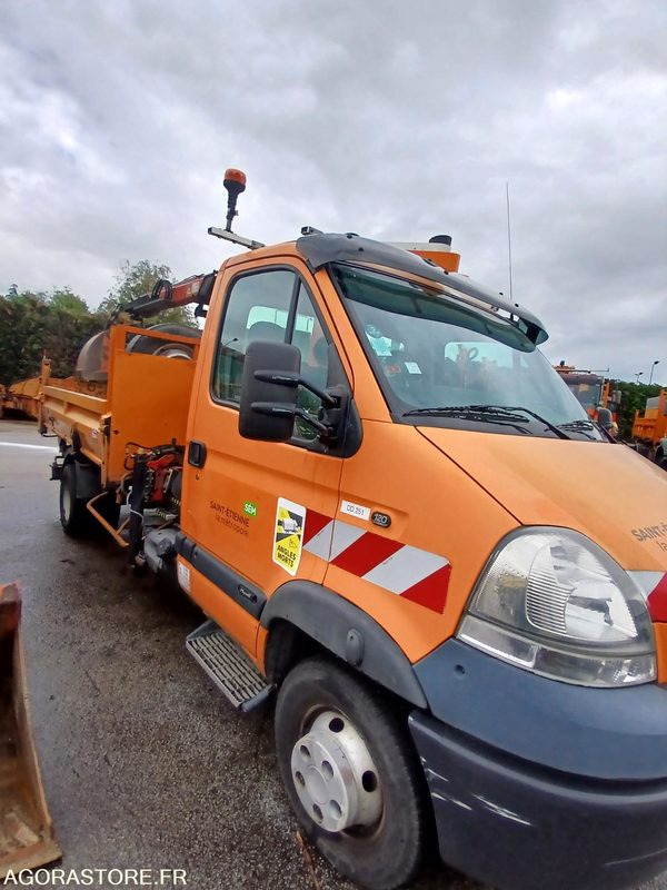 RENAULT CAMION BENNE MASCOTT AVEC GRUET PALFINGER - 2005 -124737 KMS - Caminhão: foto 2 RENAULT CAMION BENNE MASCOTT AVEC GRUET PALFINGER - 2005 -124737 KMS - Caminhão: foto 2