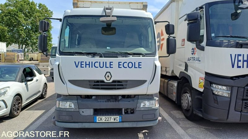 Renault MIDLUM 300DXI de 2012 406145 kms (3864) - Caminhão: foto 1 Renault MIDLUM 300DXI de 2012 406145 kms (3864) - Caminhão: foto 1