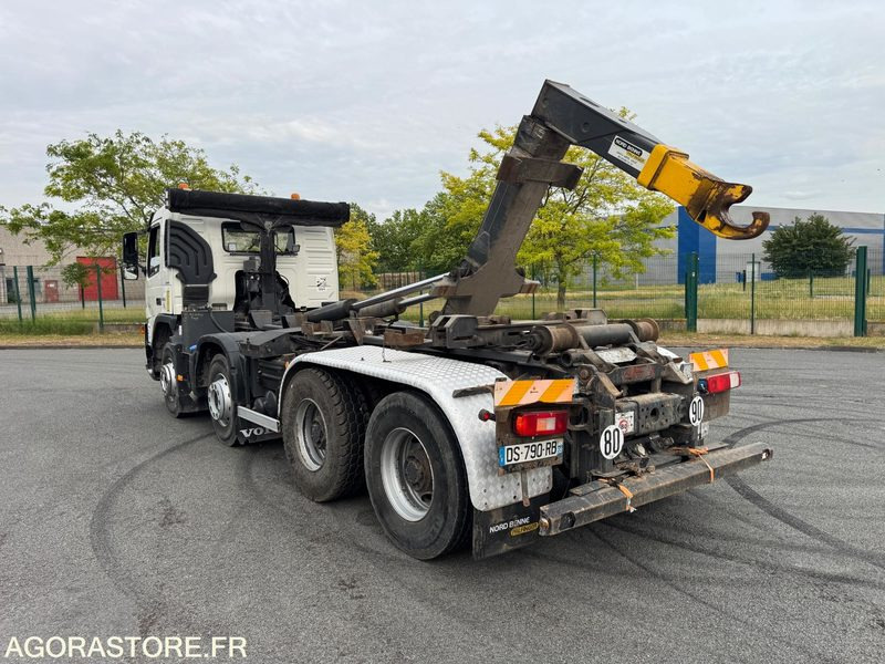 Caminhão Volvo FM 400 8X4 ampliroll - 2009 - 763559KM: foto 6